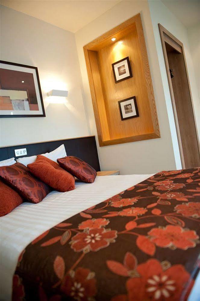 Strangford Arms Hotel Newtownards Eksteriør billede